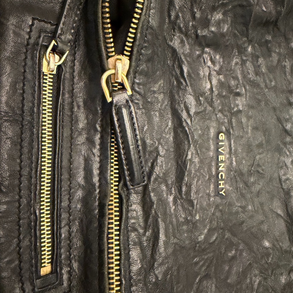 Givenchy Pandora Black Leather Shoulder Bag with Gold Accents - Picture 2 of 6